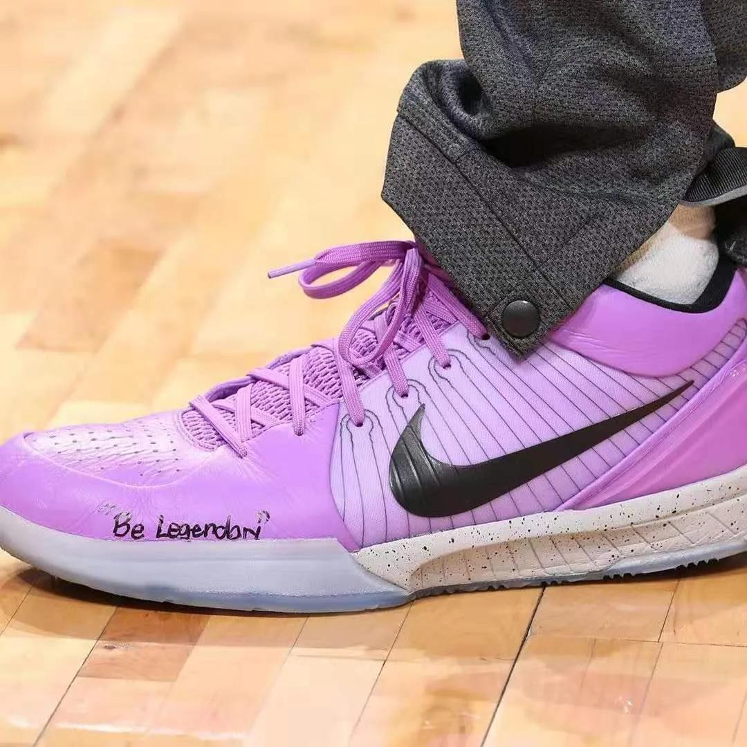 布克总决赛上脚球鞋,2021nba总决赛布克穿的球鞋