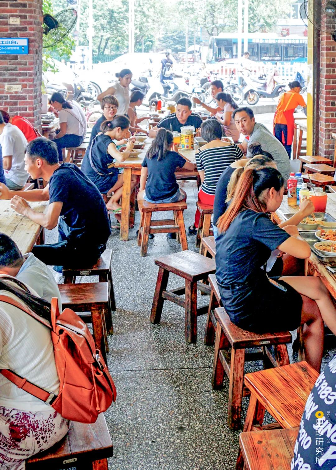 广西柳州除了螺蛳粉还有什么特产,广西柳州螺蛳粉视频