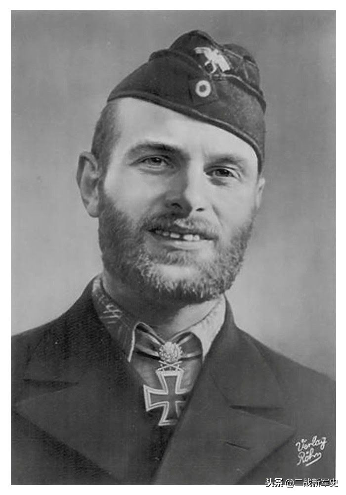 邋遢小伙变身帅气型男片段,邋遢大叔重生后变成肌肉型男