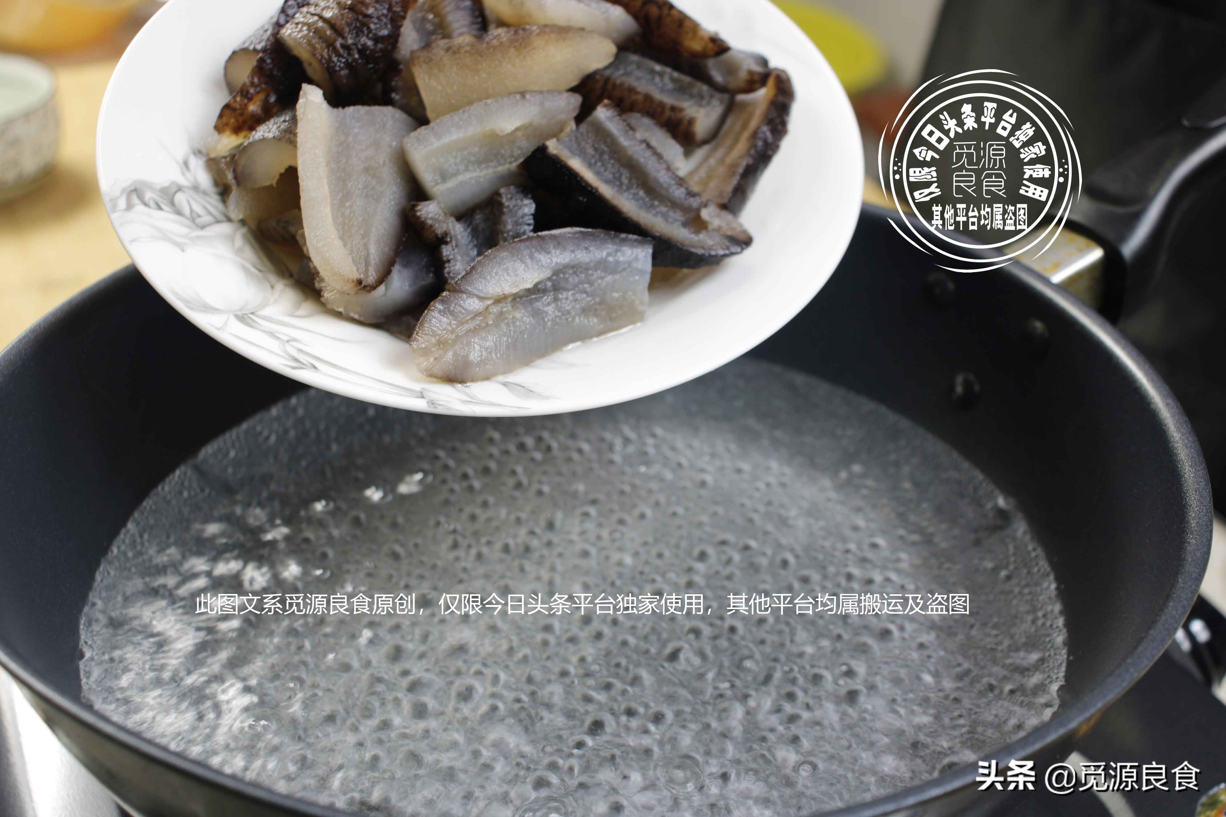 葱烧海参用焯水吗,怎样做葱烧海参才好吃