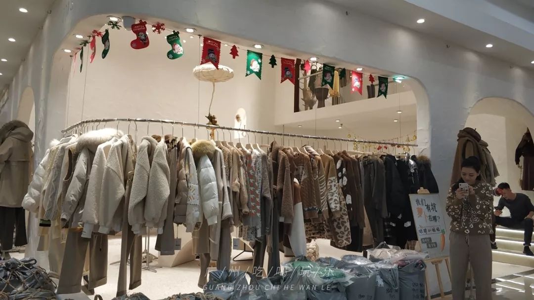 韩国东大门档口服装批发市场图片,韩国东大门服装批发有几个大楼