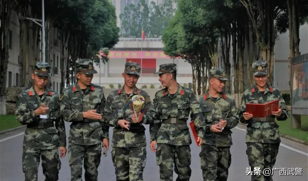 一段终身难忘的军旅的美好回忆,这些刻骨铭心的时刻感动到哭