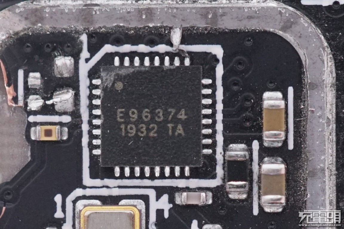 小米升降式无线充和80w无线充对比,小米20瓦无线充拆解