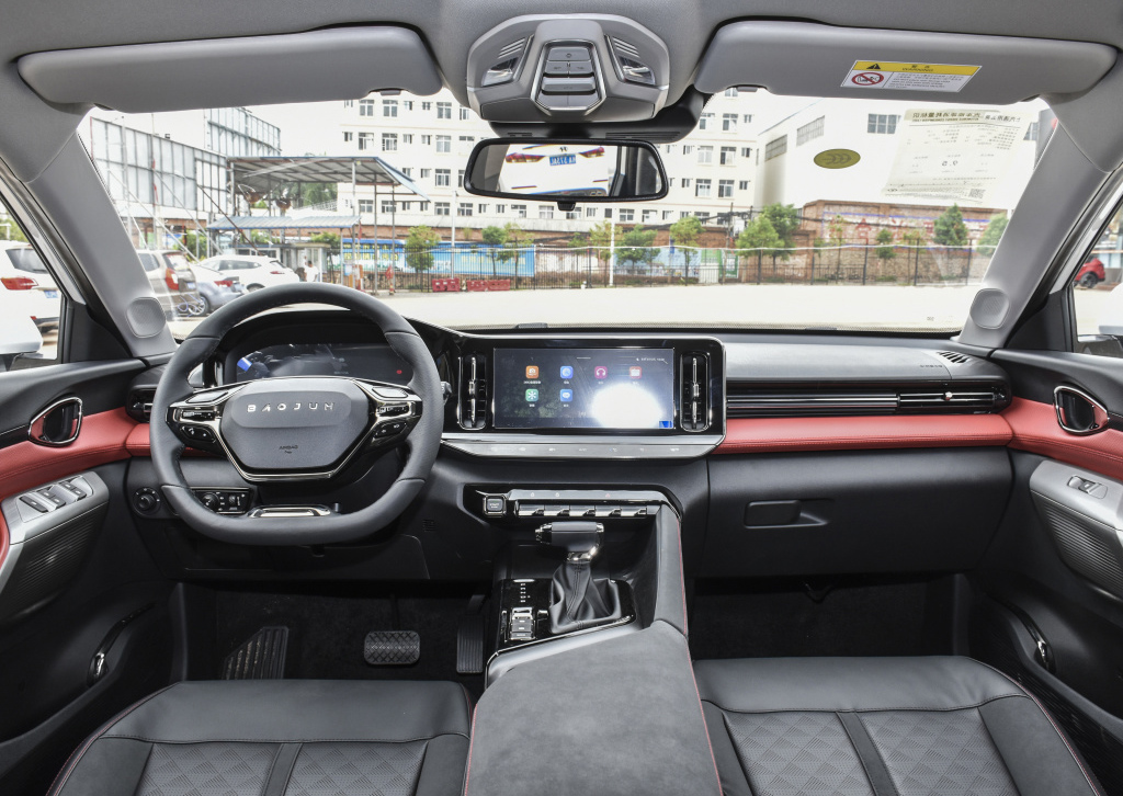 宝骏rc5w旅行车上路测试,宝骏rc5w旅行车落地