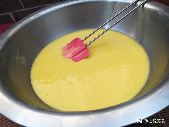 戚风蛋糕蛋黄糊有颗粒会怎么样,戚风蛋糕蛋黄比蛋白多