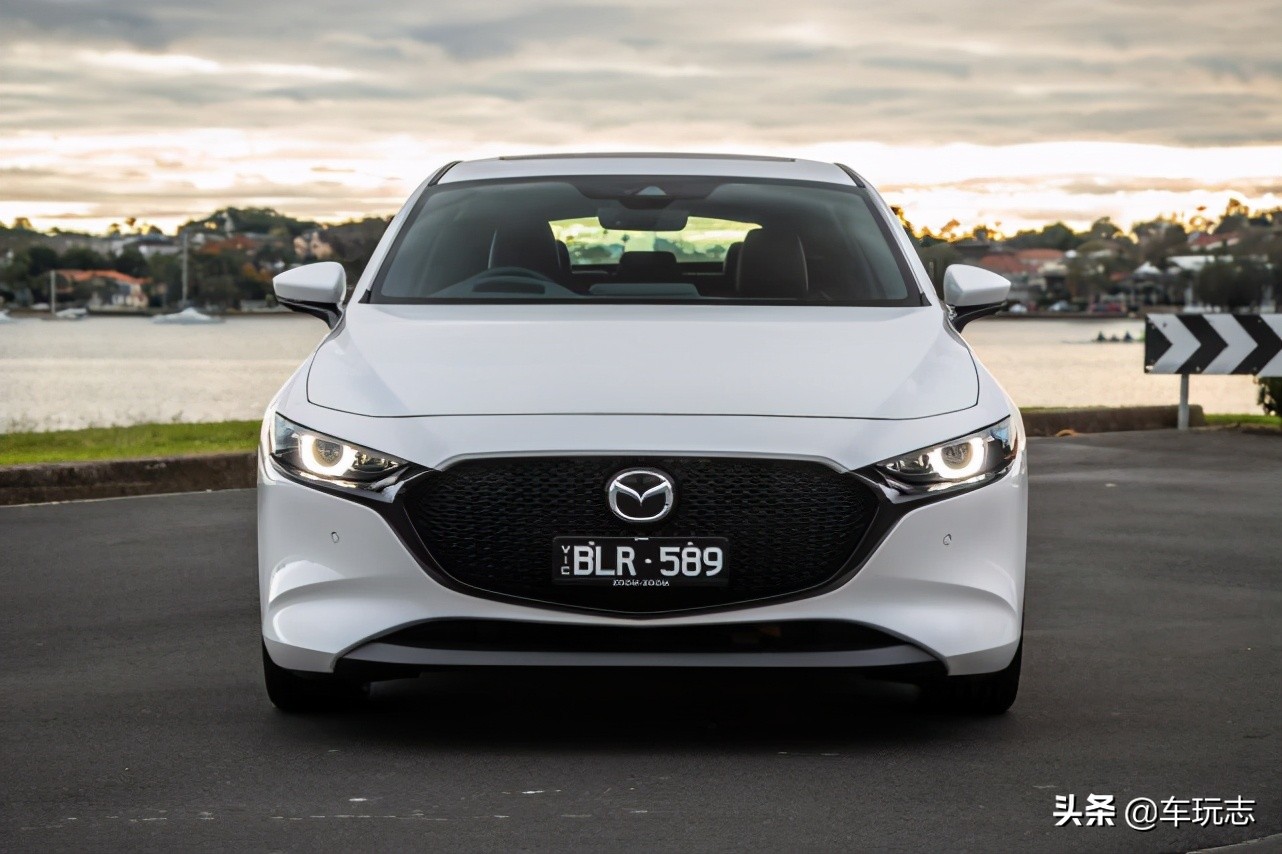 马自达mazda32015款,12年长安马自达mazda3发布
