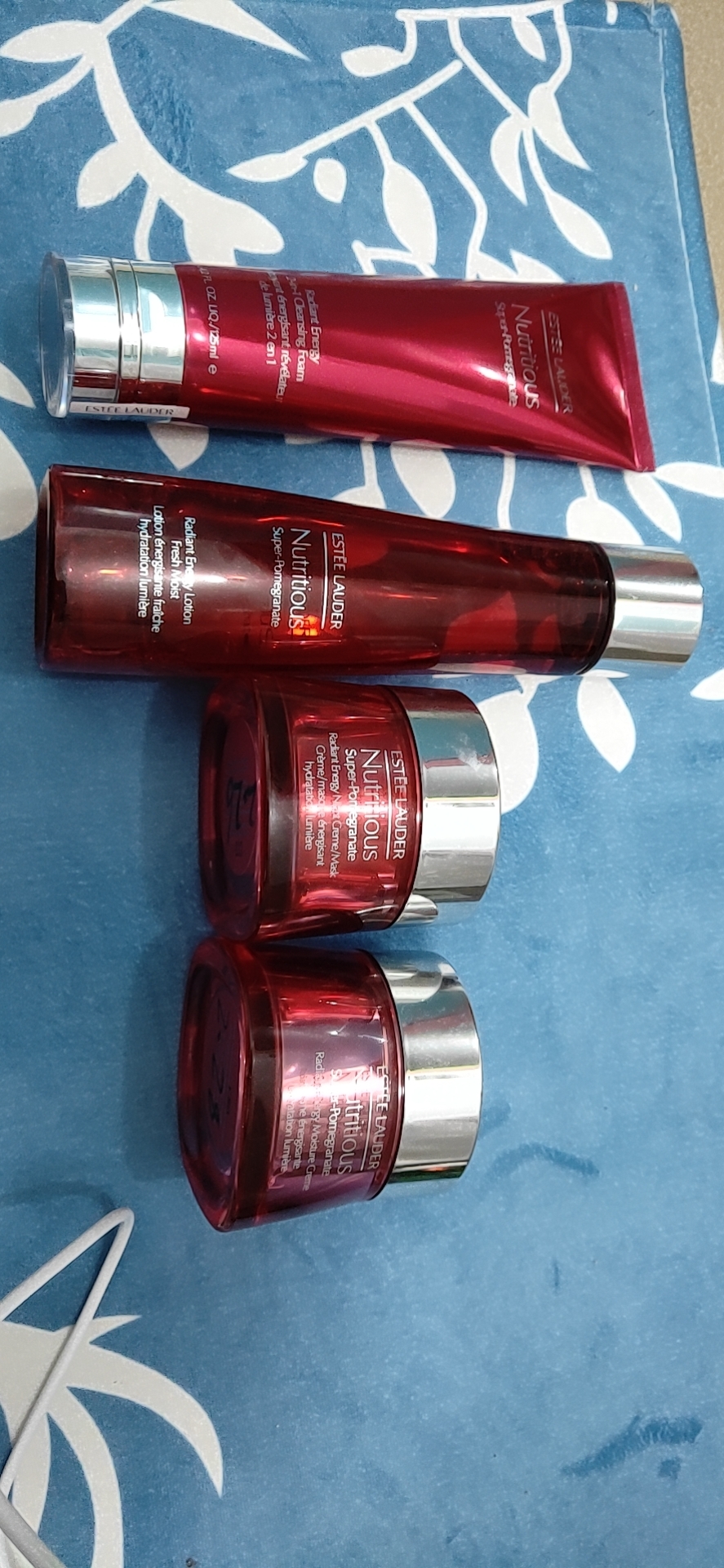 雅诗兰黛系列产品测评,雅诗兰黛伊丽莎白枫叶系列