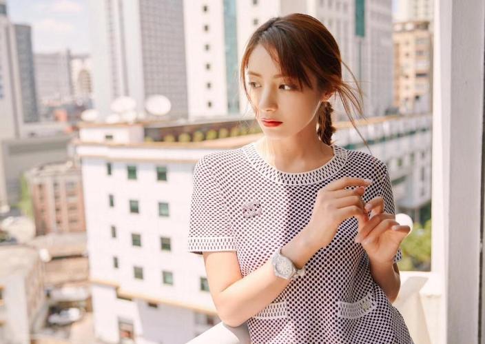 姜潮和麦迪娜妈妈,姜潮和麦迪娜妈妈的对话