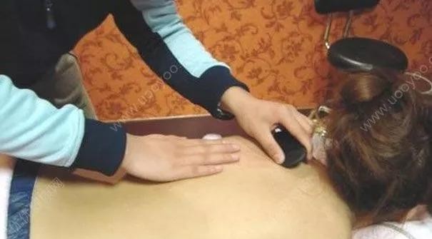 刮痧后可以洗热水澡吗?刮痧后多久可以洗热水澡?