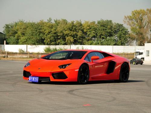 中国豪车代理的金钱游戏