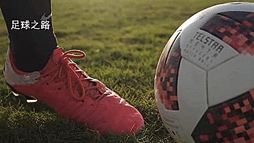 传中技巧教学,45度下底传中教学