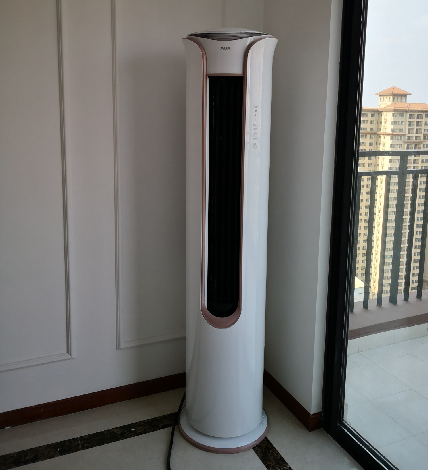 同样是柜式空调，圆柱柜比方形柜贵上千元，真的一分钱一分货吗？