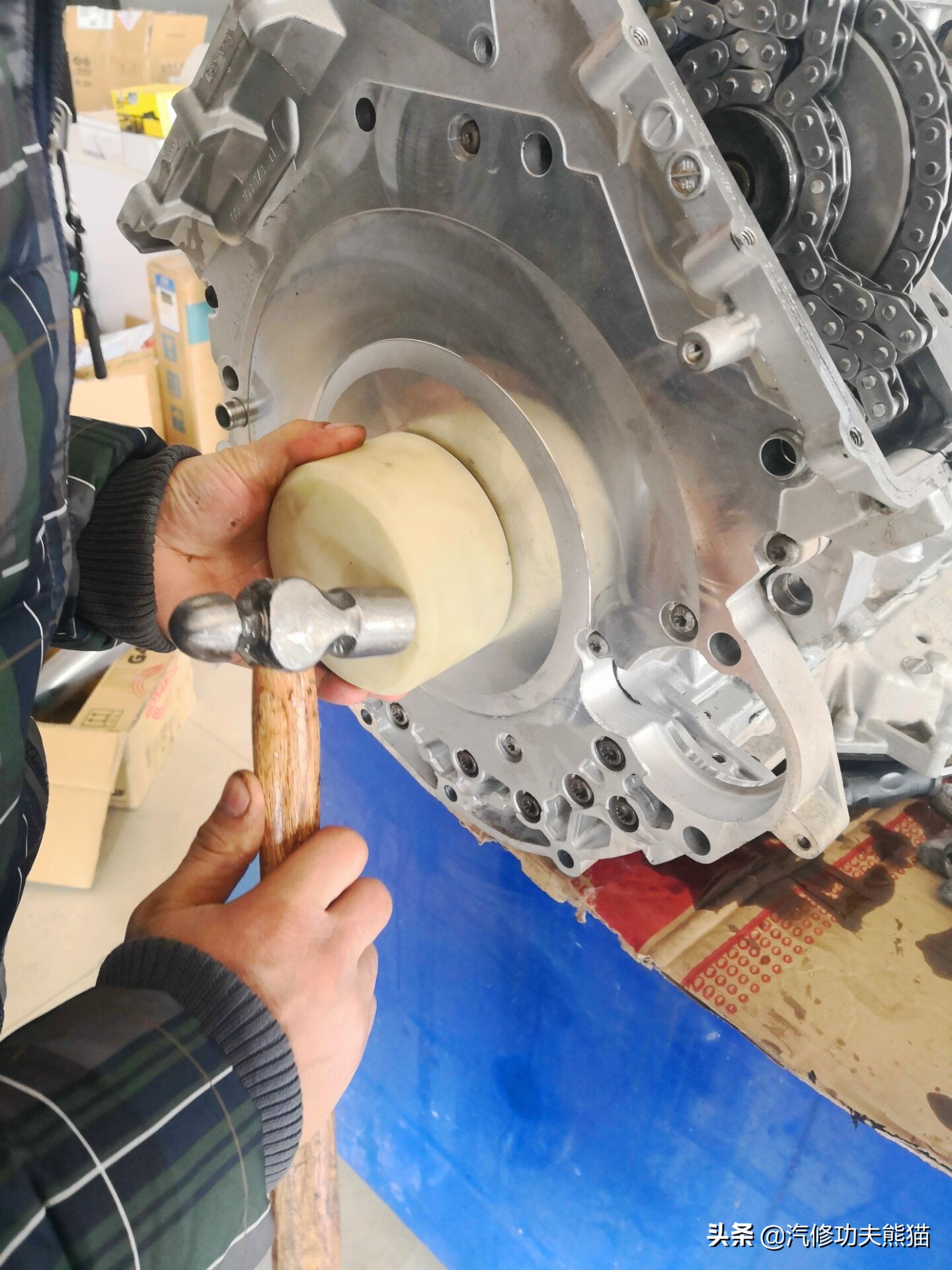 16款奥迪a6l2.5自吸发动机漏油,奥迪a6l2.4免拆烧机油处理靠谱吗