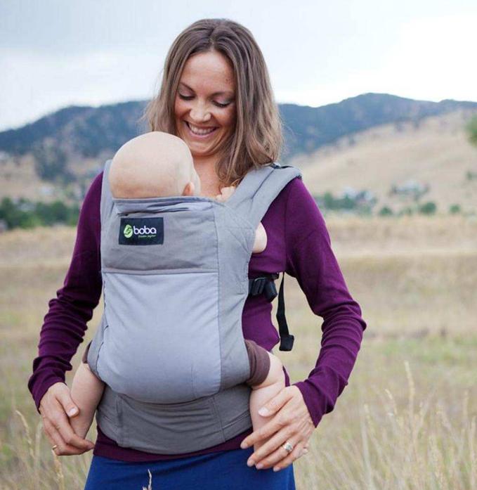 新生儿如何抱才是正确的姿势呢,新生儿怎么抱姿势正确简单