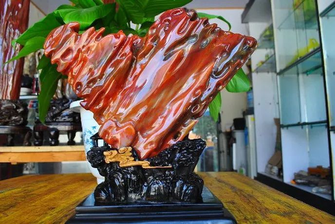 河边能捡到什么值钱的石头,在哪儿能捡到值钱的石头