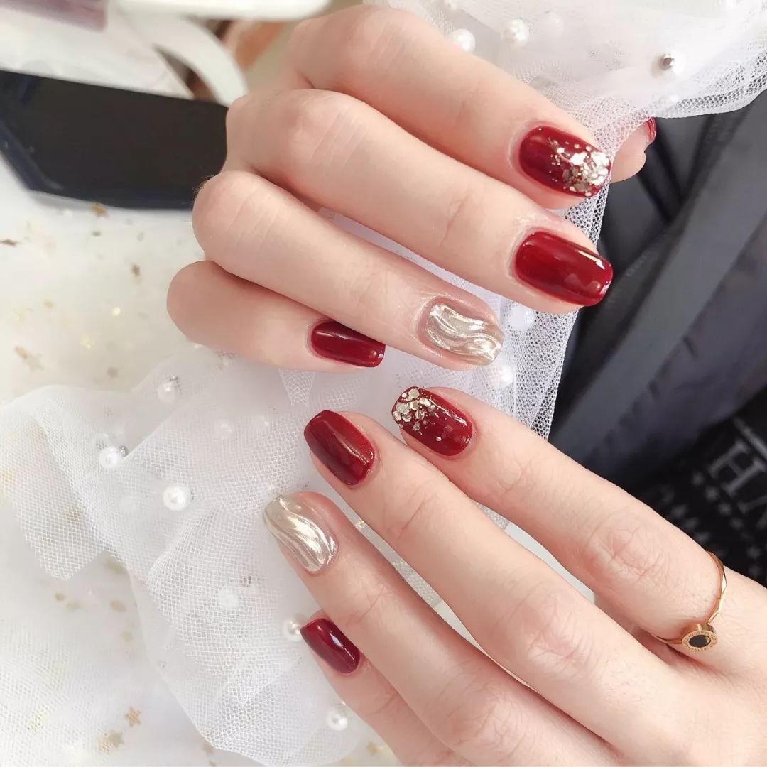 美甲什么颜色显得花哨好看,儿童美甲推荐不花哨