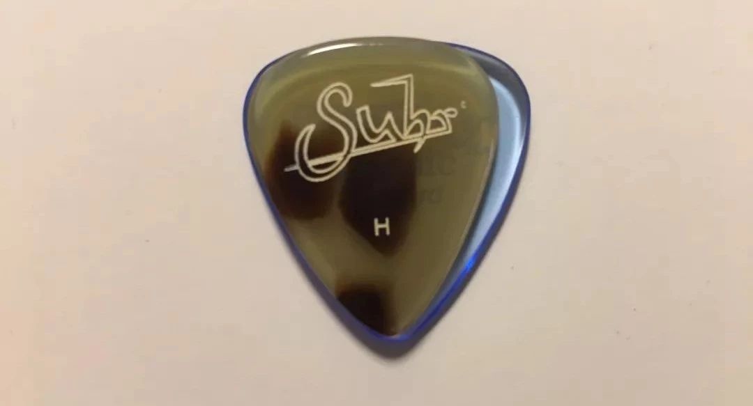 这么贵一片的吉他拨片，是交智商税还是确实能改善音色？