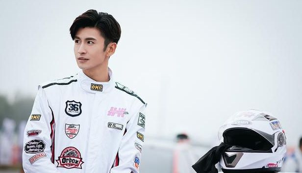 张云龙披荆斩棘出道了吗,张云龙在星光大道表演的歌