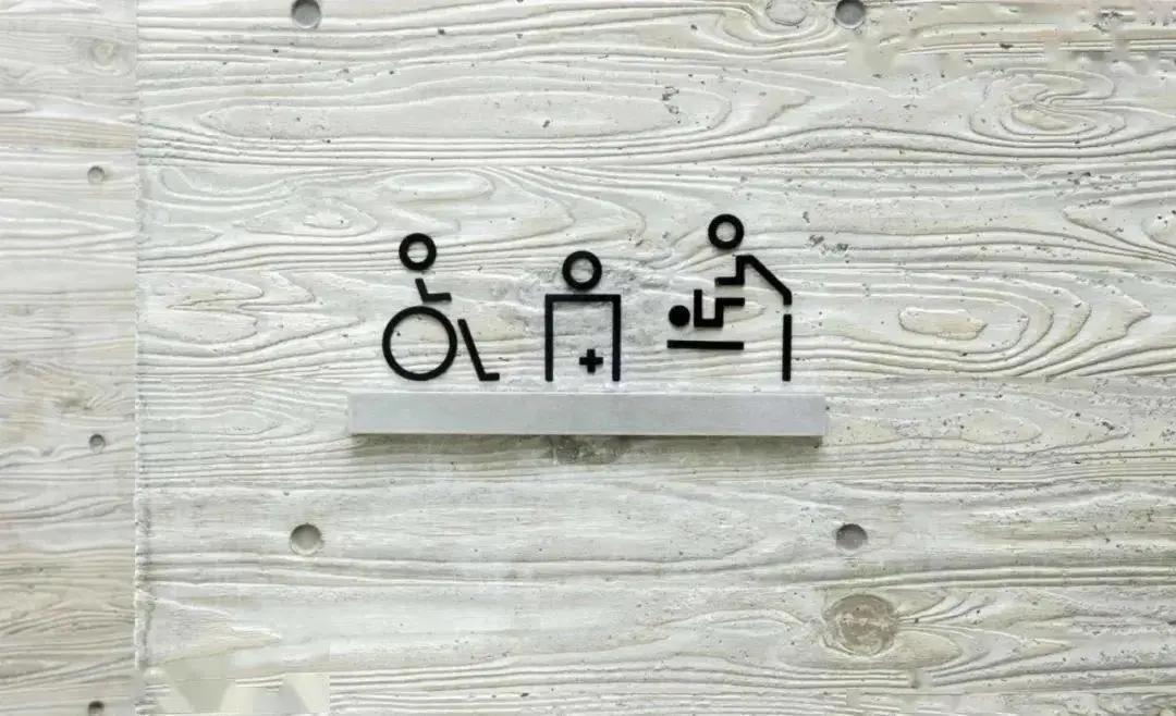 日本新型透明公厕,日本公厕设计