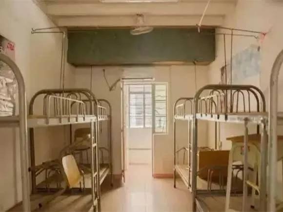 好的大学宿舍和差的大学的对比,大学宿舍差距大