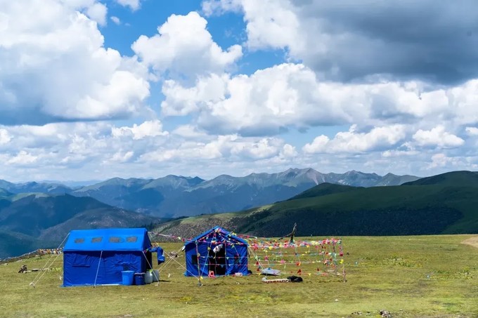 国庆自驾游川西路线推荐稻城亚丁,2022年7月理塘到稻城亚丁沿途风景