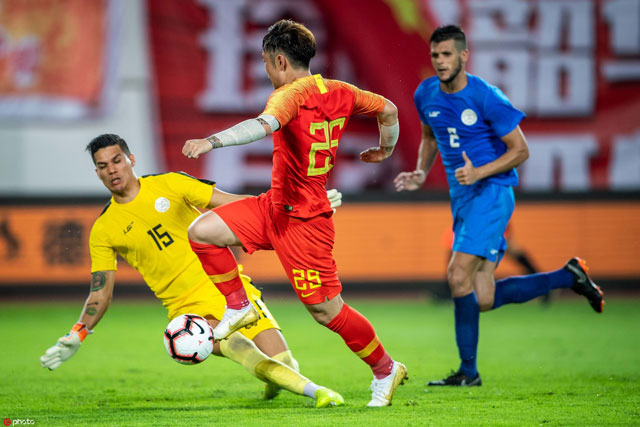 里皮球迷欢呼,里皮力挺中国足球