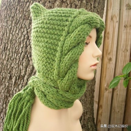 今年最流行有帽子的围巾,最新款式的帽子围巾