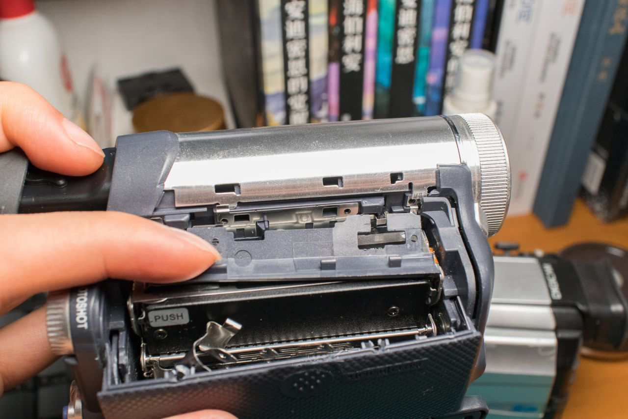 老款磁带dv摄像机工作原理,手持dv磁带摄像机