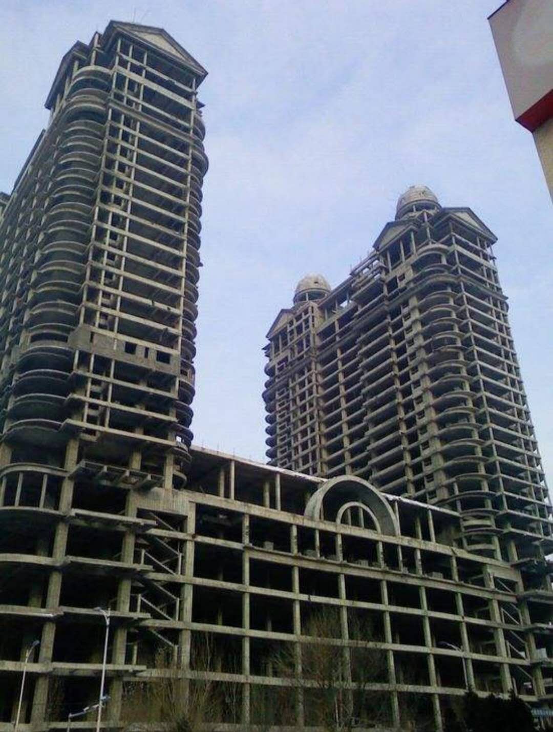 交完首付烂尾了能住进去吗,交了首付房子烂尾了怎么办