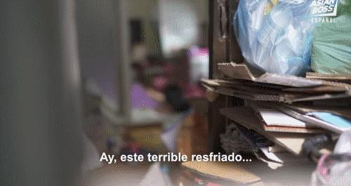 7旬老太太家里堆垃圾场,82岁老妇住地下室五年