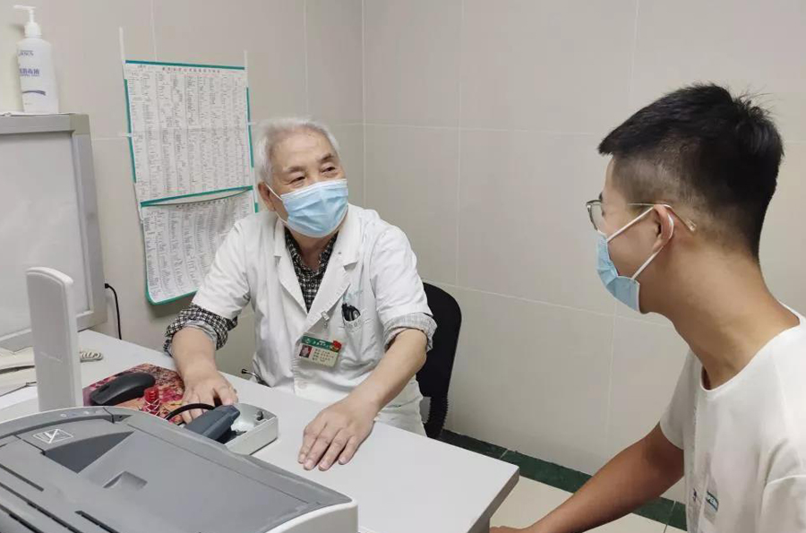 “*安泰**市医师楷模”李天禄：五十九载行医路夕阳彩霞映初心