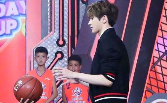 c罗和贝克汉姆谁更帅,贝克汉姆与c罗哪个帅