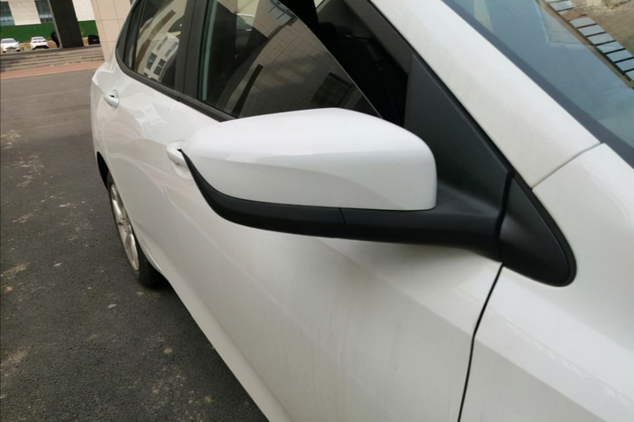 雪佛兰科沃兹开6年4万公里,雪佛兰科沃兹2018款提车