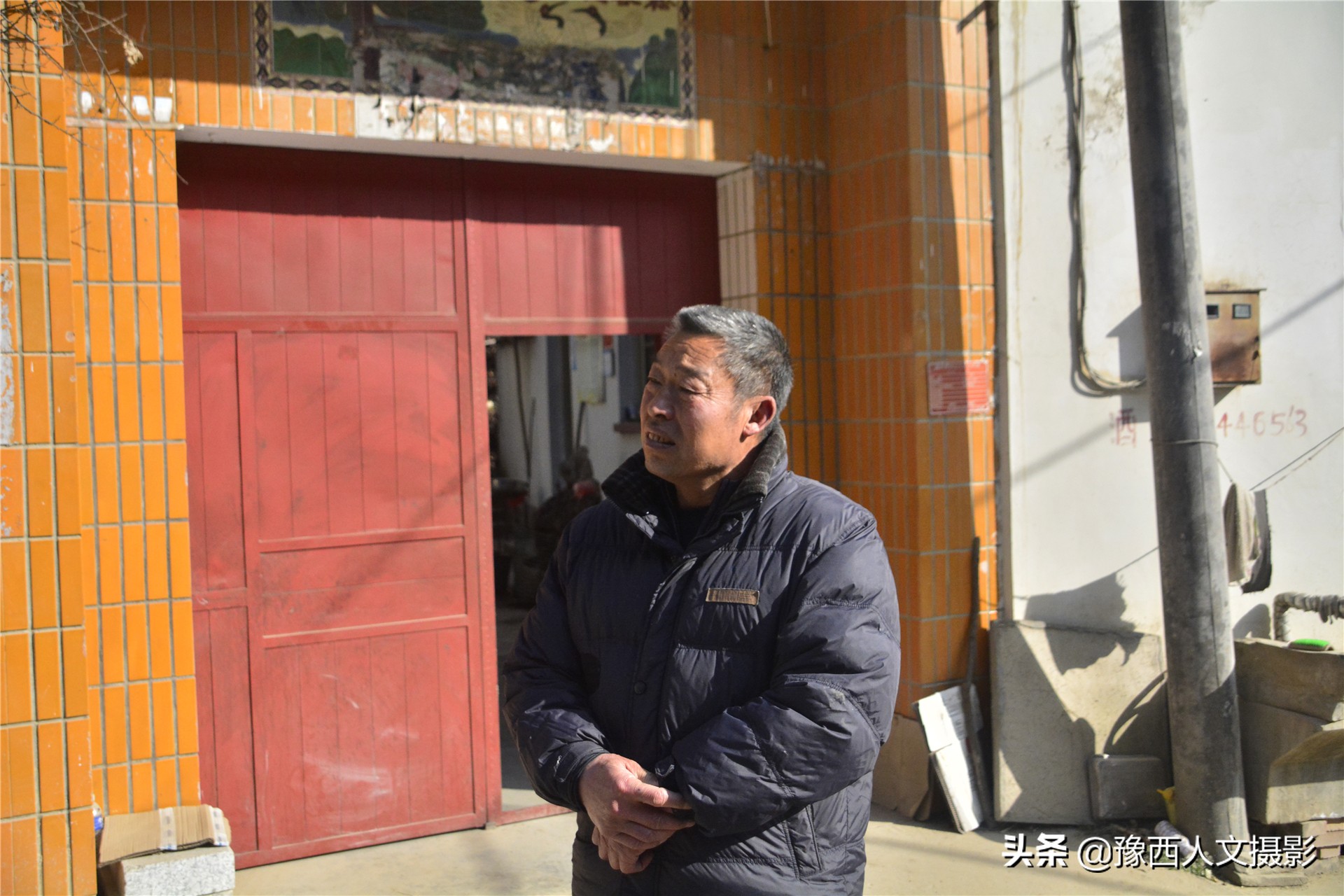 农村大叔酿酒五粮液,栾川自酿五粮液