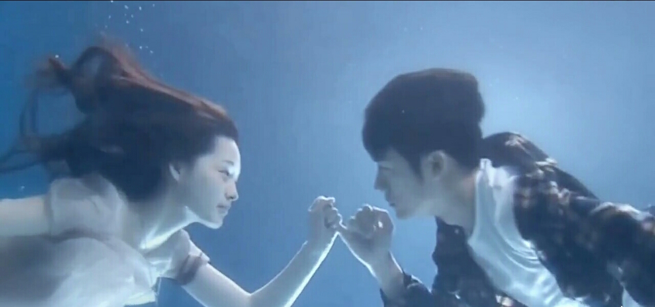 花开半夏人生若只如初见,花开半夏只为初见