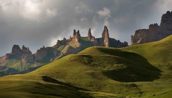 巴音布鲁克魔鬼赛道全程,巴音布鲁克魔鬼赛道多少弯