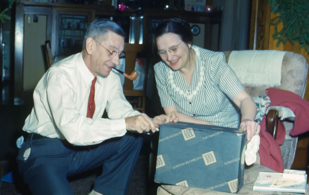 圣诞送礼物还是跨年送礼物,圣诞礼物是平安夜送还是圣诞节送