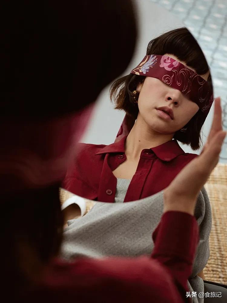 不要拒绝丝巾,正如不要拒绝春天