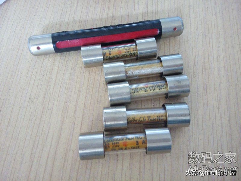 废品回收站淘有用的东西,废品站里淘电子垃圾