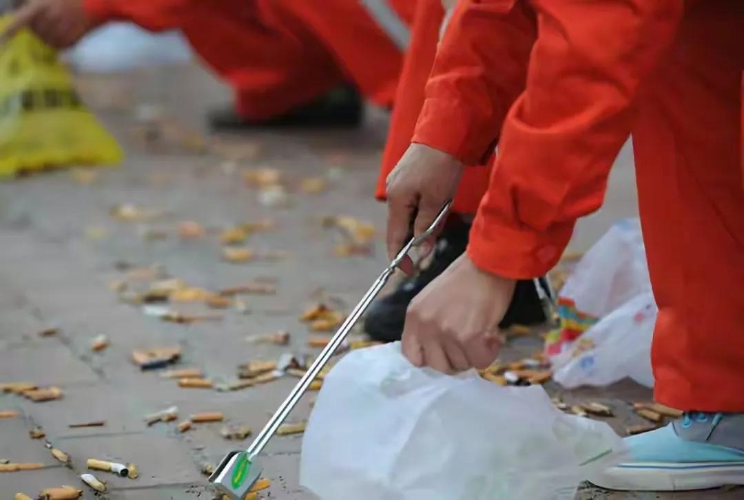 你知道回收烟头有多值钱吗,回收烟头月入过万