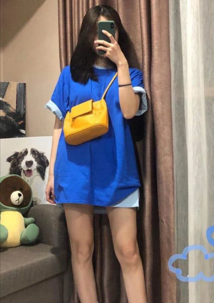 微胖女生大t恤怎么穿不显胖,肥版t恤怎么穿显瘦