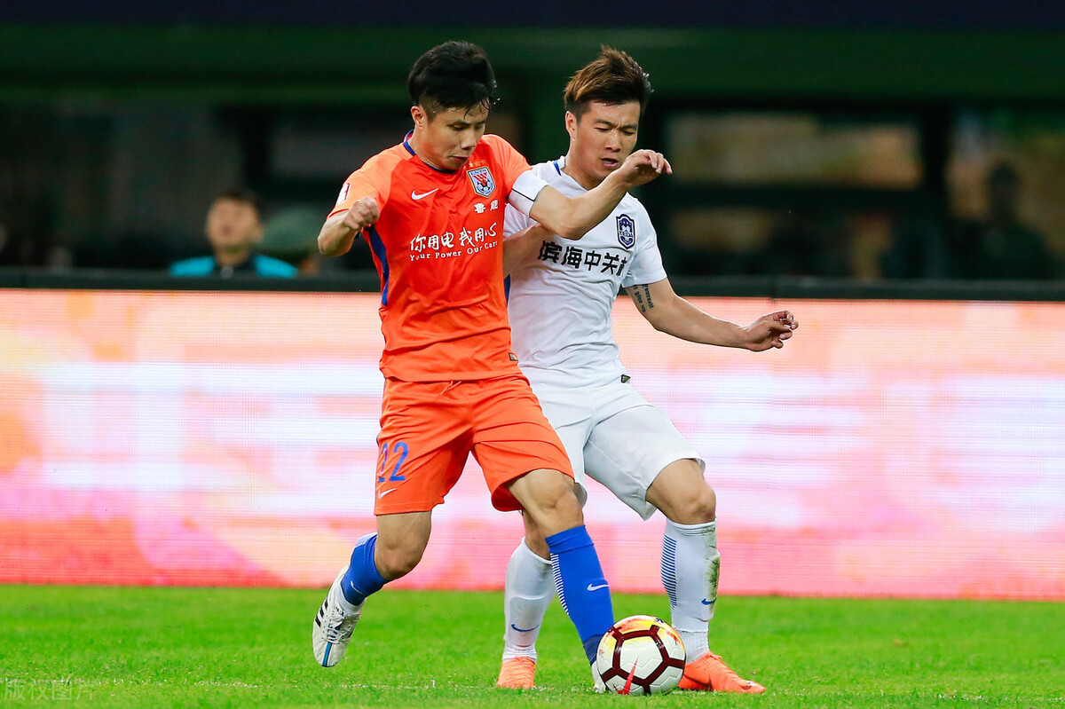 蒿俊闵是否离开鲁能,曝泰山队蒿俊闵伤情