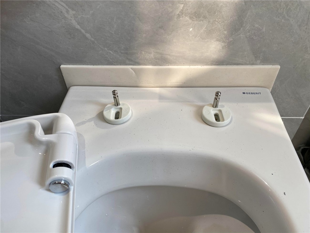 自己独立安装壁挂马桶遇到的那些坑！！！从水电开始就踩坑