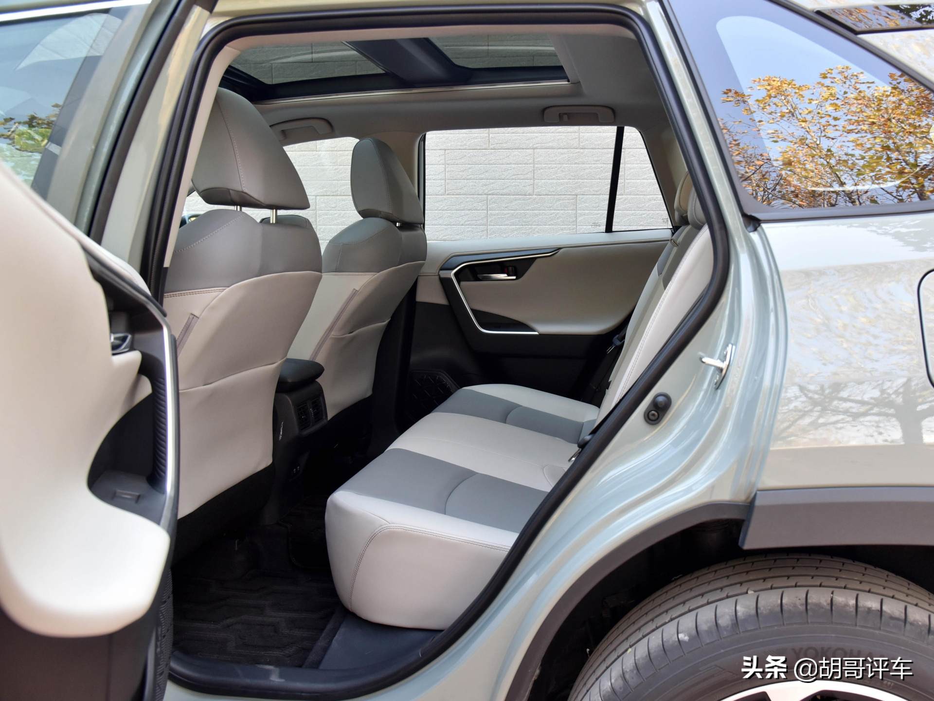 性价比优势碾压同级全新rav4荣放,2.0lrav4四驱试驾