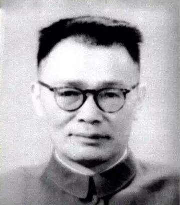 60至70年代经典老军歌20首,唱军歌说党史