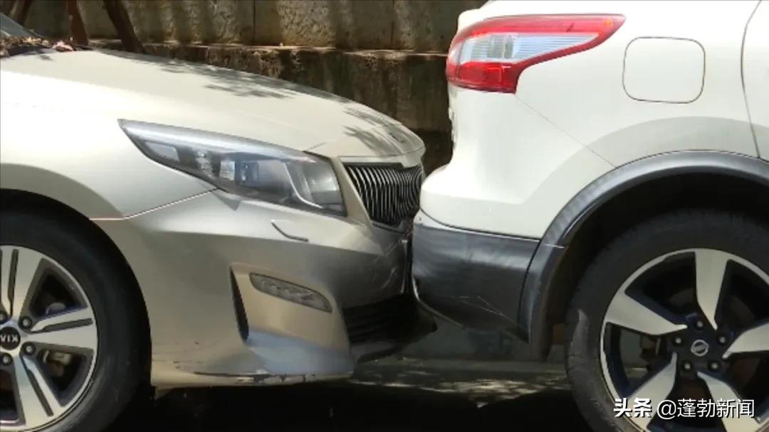 海口一小区附近道路变“停车场”？居民驾车回家险酿事故，咋回事？