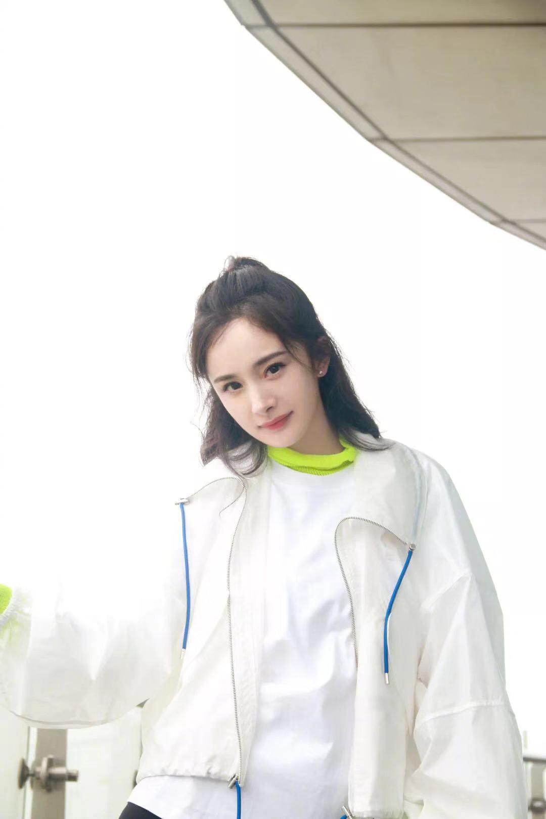 碎发刘海减龄还是八字刘海减龄,碎发刘海和胎毛刘海哪个好看