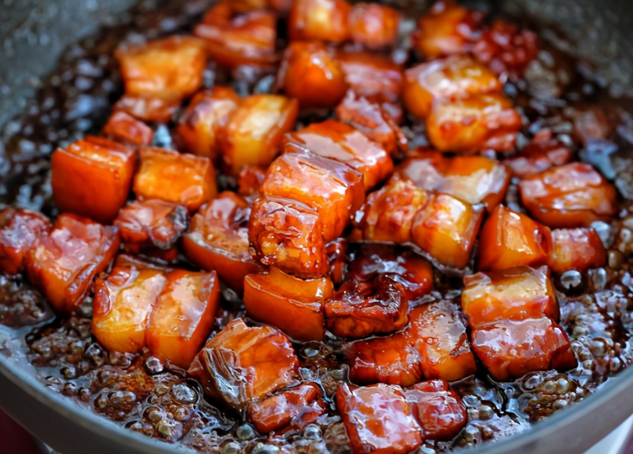 颗粒冰糖怎么炒糖色不苦,炒糖色刚下去就糊了