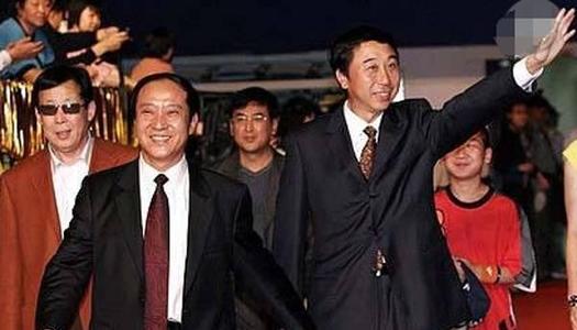 牛群离开冯巩之后的飘摇生活,离开郭德纲之后的他终于落魄了