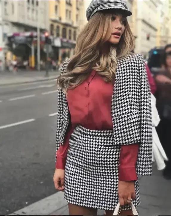 莫德里奇接班人克罗地亚球星科瓦契奇女友-伊莎贝拉